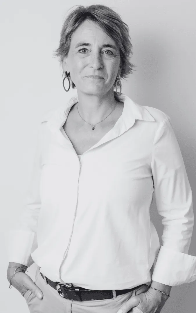 Mag. Julia Hölzl